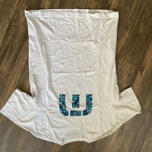 Travis Mathew shirt - (can’t get it not to be upside down? Lol)